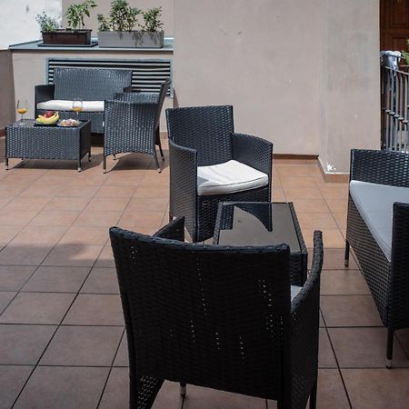 White Swan Boutique Apartments Prága Kültér fotó