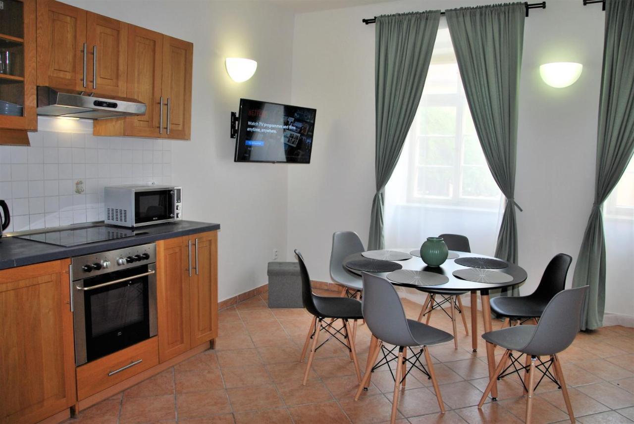 White Swan Boutique Apartments Prága Kültér fotó