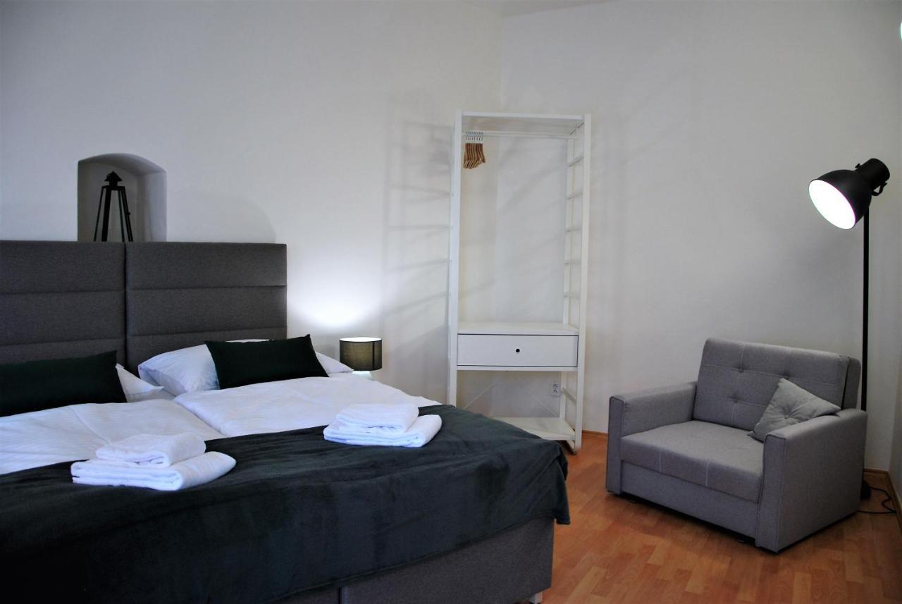 White Swan Boutique Apartments Prága Kültér fotó