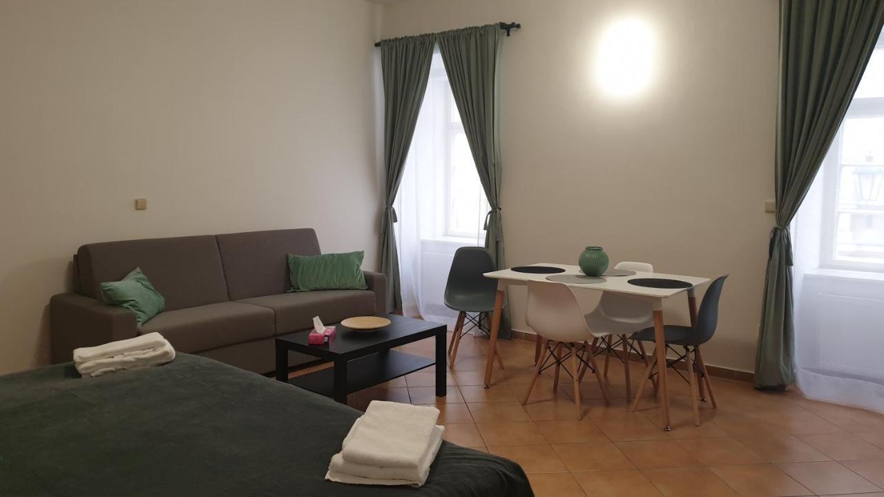 White Swan Boutique Apartments Prága Kültér fotó