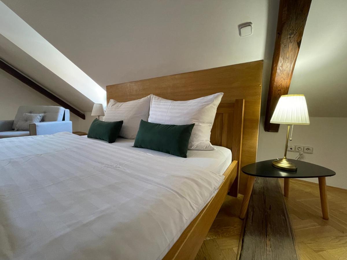 White Swan Boutique Apartments Prága Kültér fotó