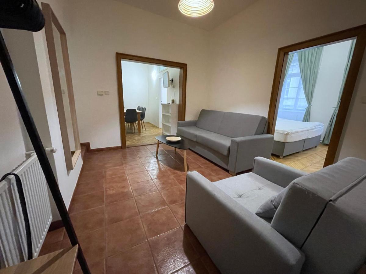 White Swan Boutique Apartments Prága Kültér fotó